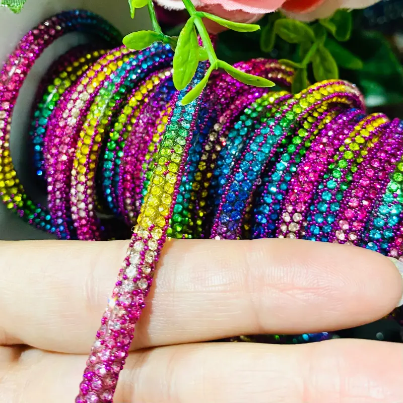 Tubo de Strass Cravejado Colorido de 6mm com 1 metro