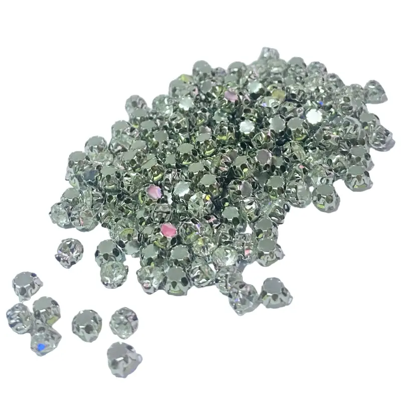 Strass de Costura, SS18 4 Garras 4,20mm Prata Cristal, na faixa de 175 unds 11gramas