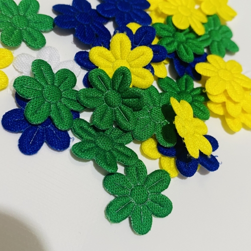 Mini Flor Prensada colorido com 100 unidades de 2cm Ref- MFP02