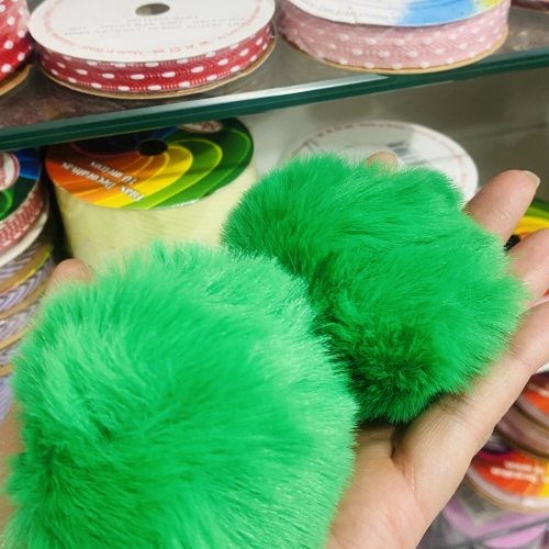 Pompom Pelúcia de 8cm 2 unidades Cor: VERDE  Ref: POMVDA8