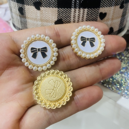 Aplique chaton metal com pérola ,por unidade CMP01